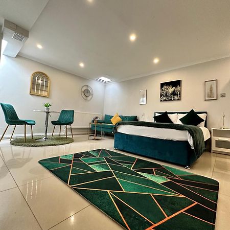 Luxury Studio Apartment Harrow on the Hill Екстер'єр фото