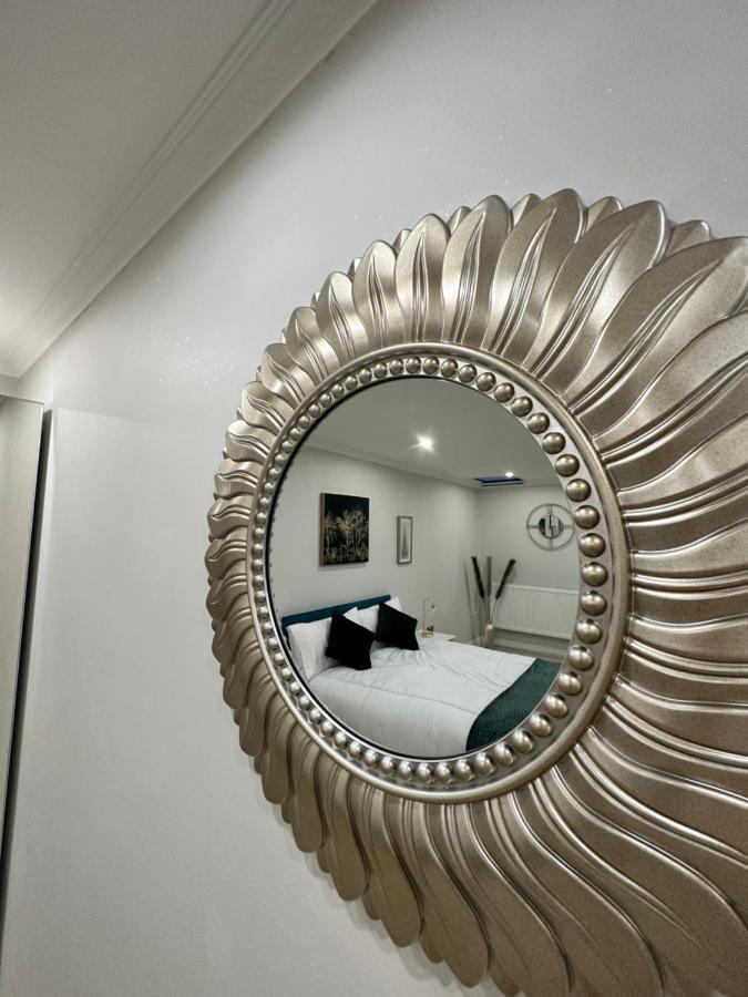 Luxury Studio Apartment Harrow on the Hill Екстер'єр фото