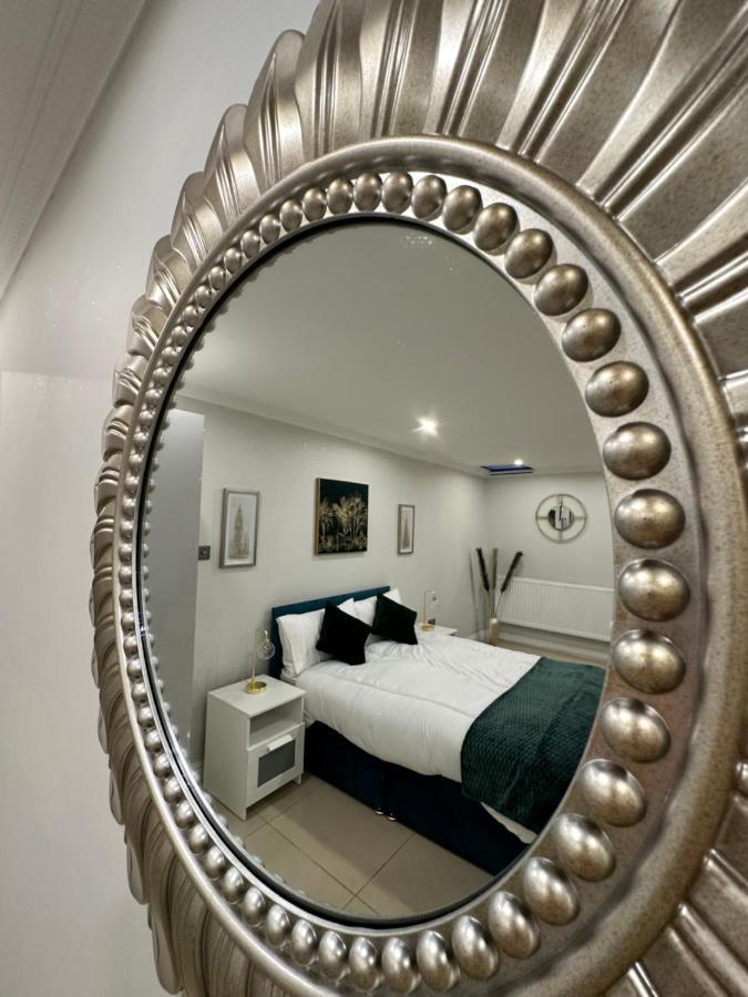 Luxury Studio Apartment Harrow on the Hill Екстер'єр фото
