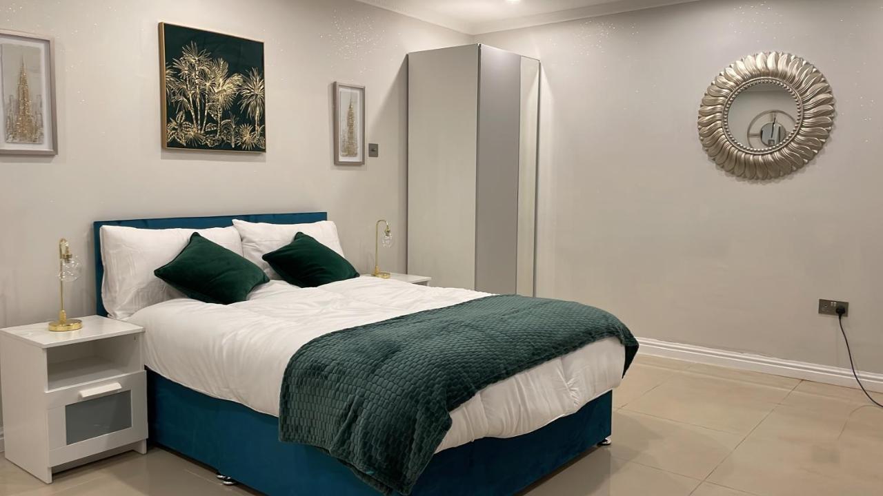 Luxury Studio Apartment Harrow on the Hill Екстер'єр фото