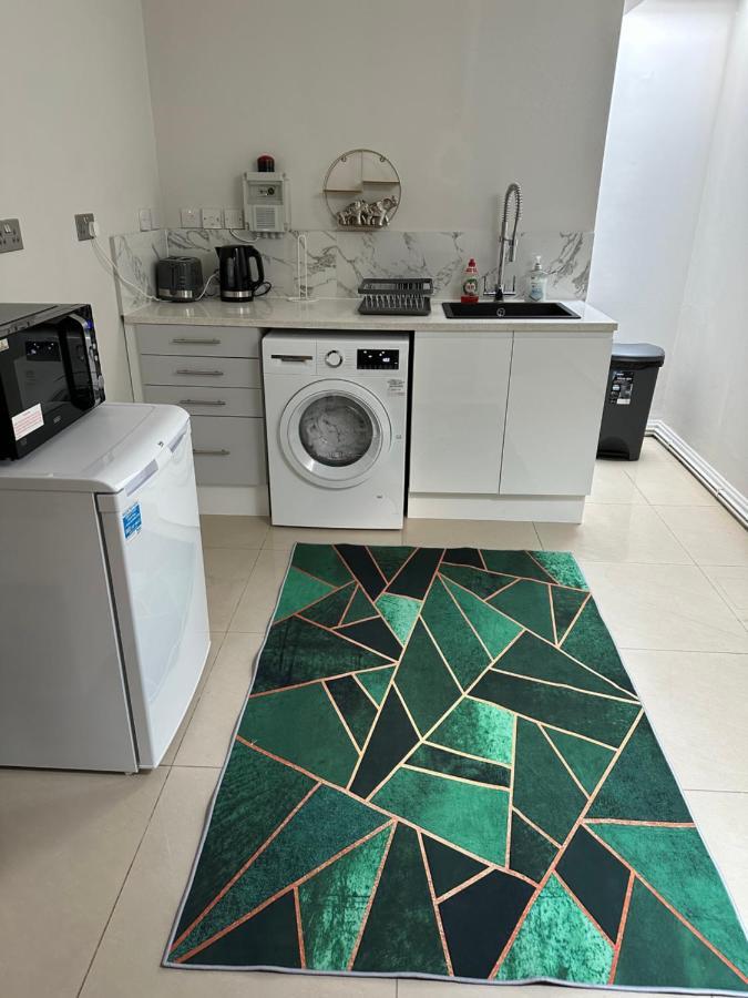 Luxury Studio Apartment Harrow on the Hill Екстер'єр фото