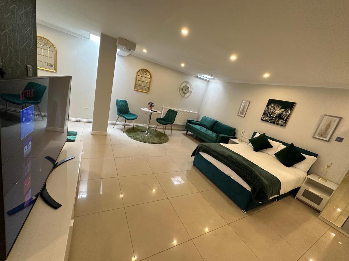 Luxury Studio Apartment Harrow on the Hill Екстер'єр фото