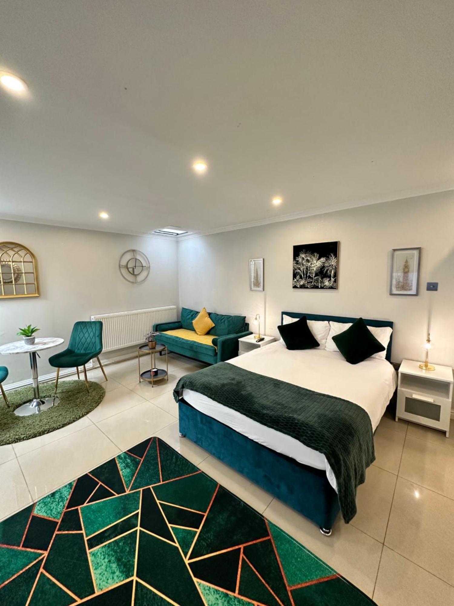 Luxury Studio Apartment Harrow on the Hill Екстер'єр фото