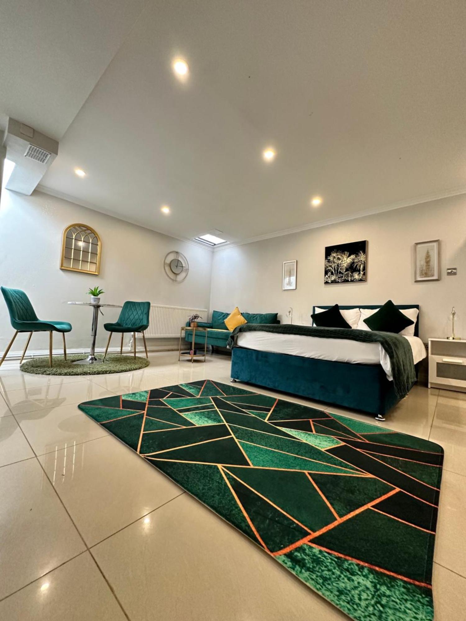 Luxury Studio Apartment Harrow on the Hill Екстер'єр фото