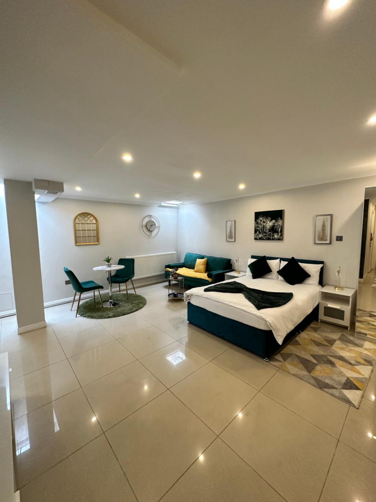 Luxury Studio Apartment Harrow on the Hill Екстер'єр фото