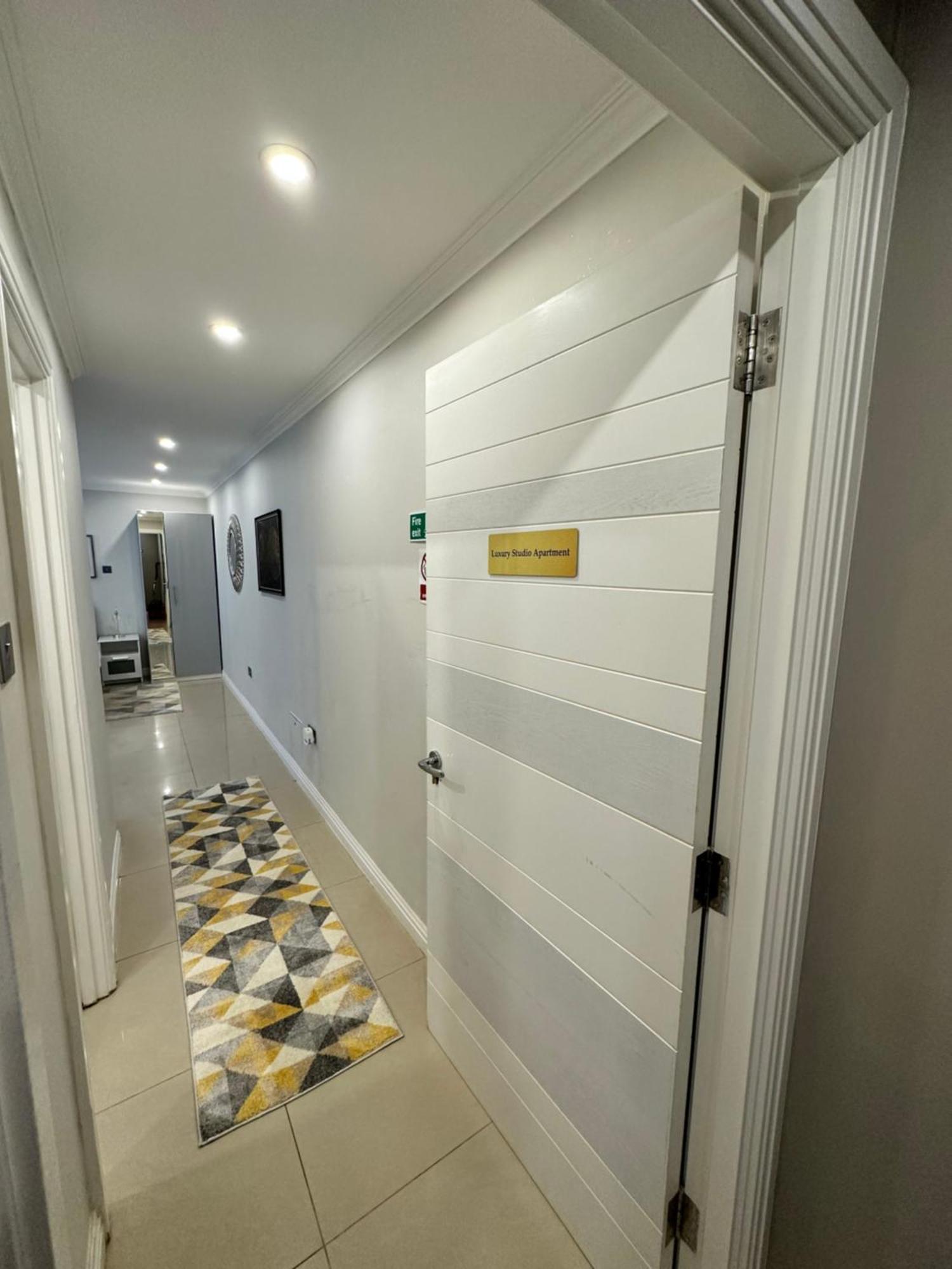 Luxury Studio Apartment Harrow on the Hill Екстер'єр фото
