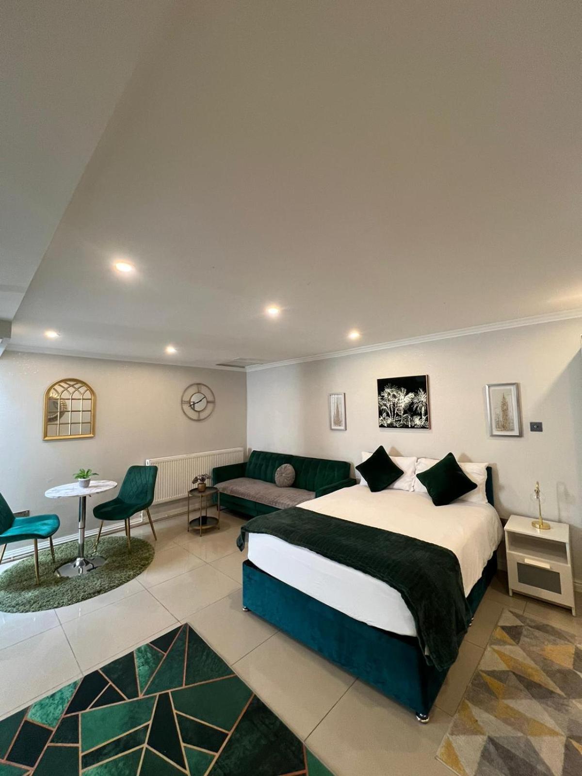 Luxury Studio Apartment Harrow on the Hill Екстер'єр фото